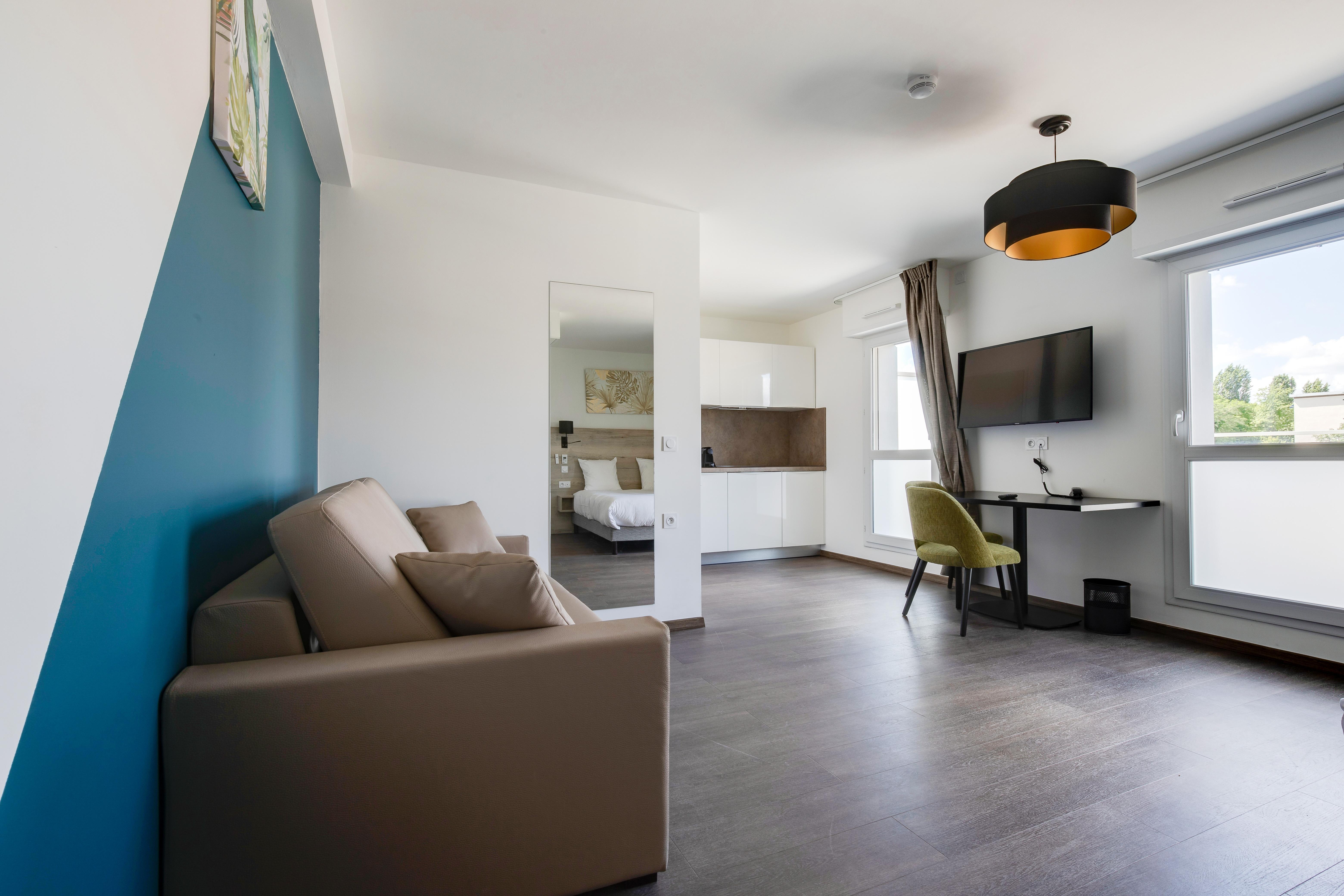 All Suites Appart Hotel Massy Palaiseau Exteriör bild