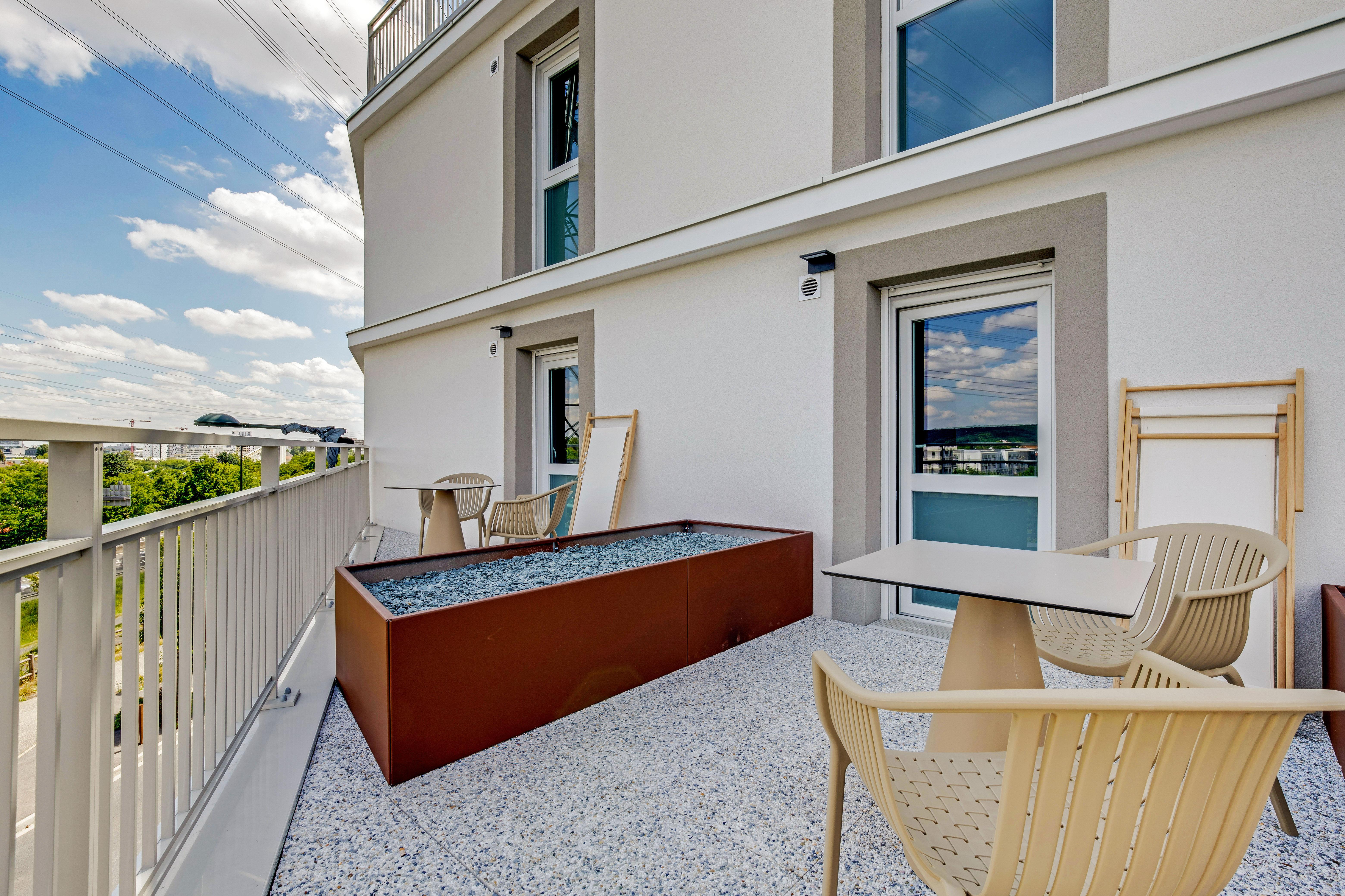 All Suites Appart Hotel Massy Palaiseau Exteriör bild