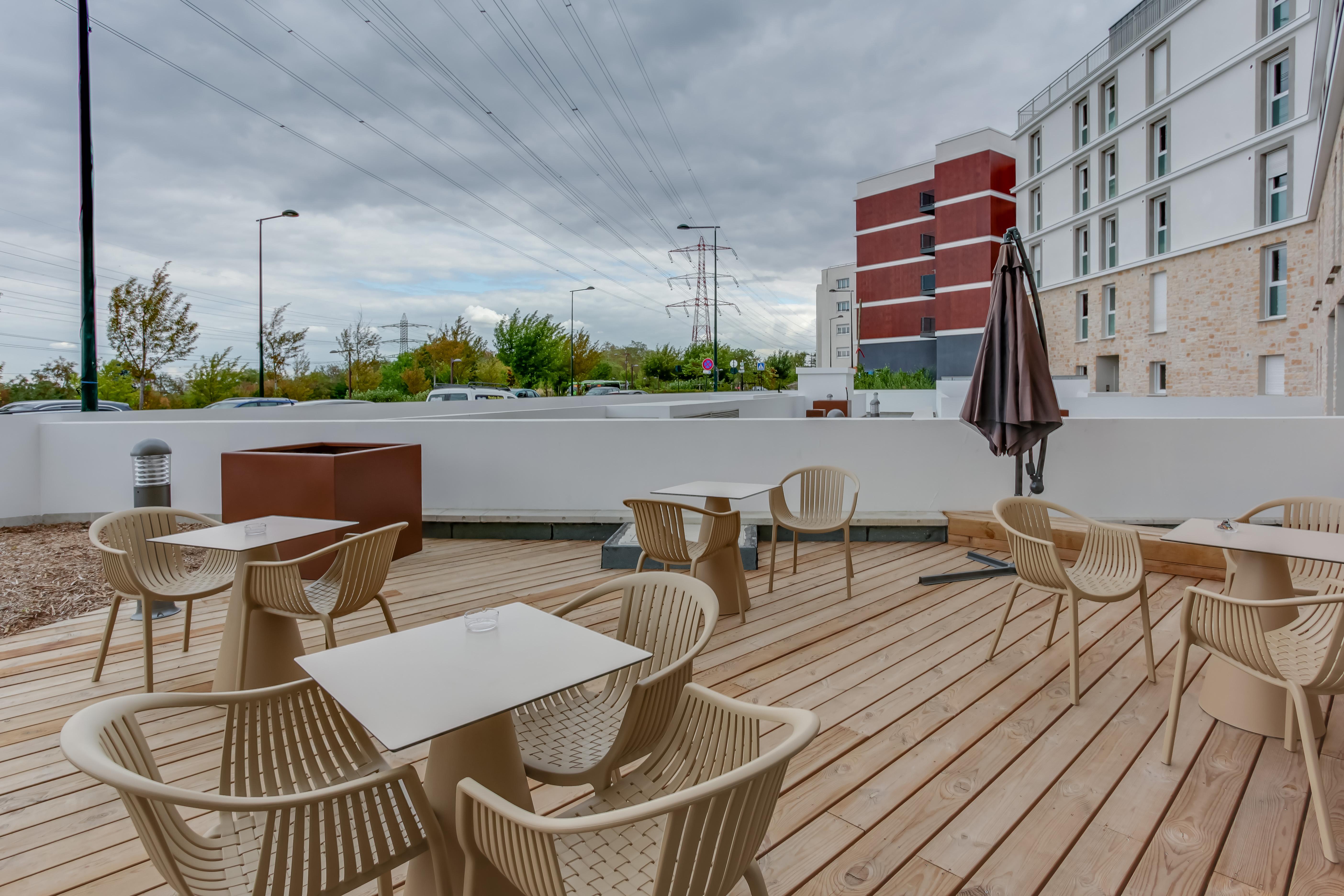 All Suites Appart Hotel Massy Palaiseau Exteriör bild